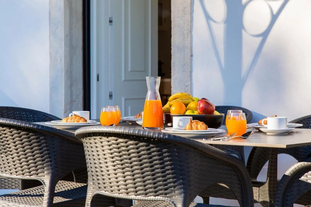 Apartment Joivy Stunning 2Br Apt With Garden, By The Avenida Subway And Botanical Garden Of Lisbon