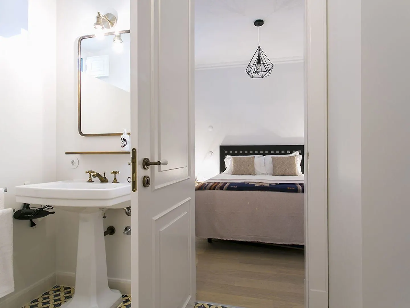 Joivy Stunning 2Br Apt With Garden, By The Avenida Subway And Botanical Garden Of Lisbon 0*,