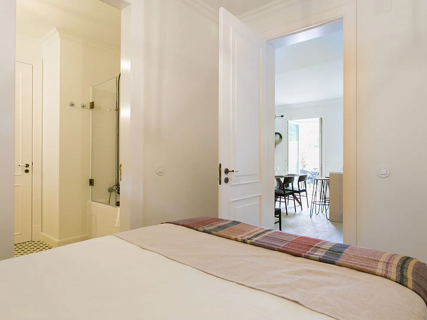 Apartment Joivy Stunning 2Br Apt With Garden, By The Avenida Subway And Botanical Garden Of Lisbon Portugal