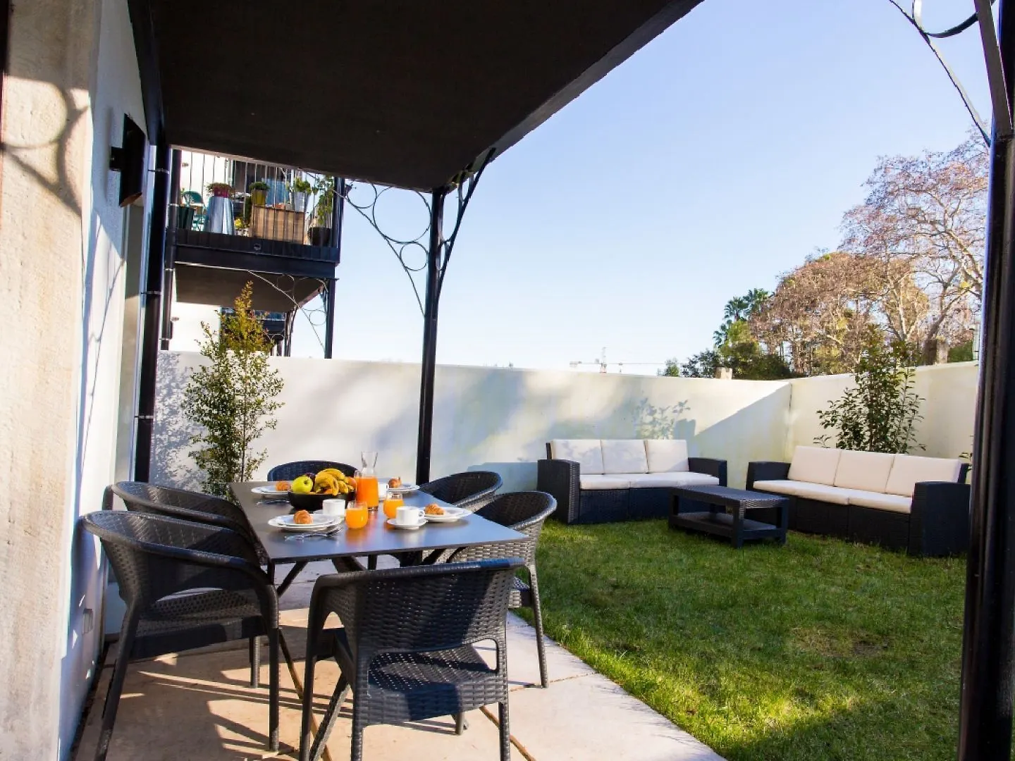 Apartment Joivy Stunning 2Br Apt With Garden, By The Avenida Subway And Botanical Garden Of Lisbon