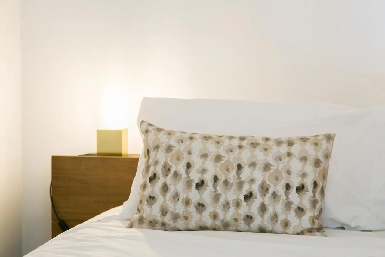 Joivy Stunning 2Br Apt With Garden, By The Avenida Subway And Botanical Garden Of Lisbon Apartment