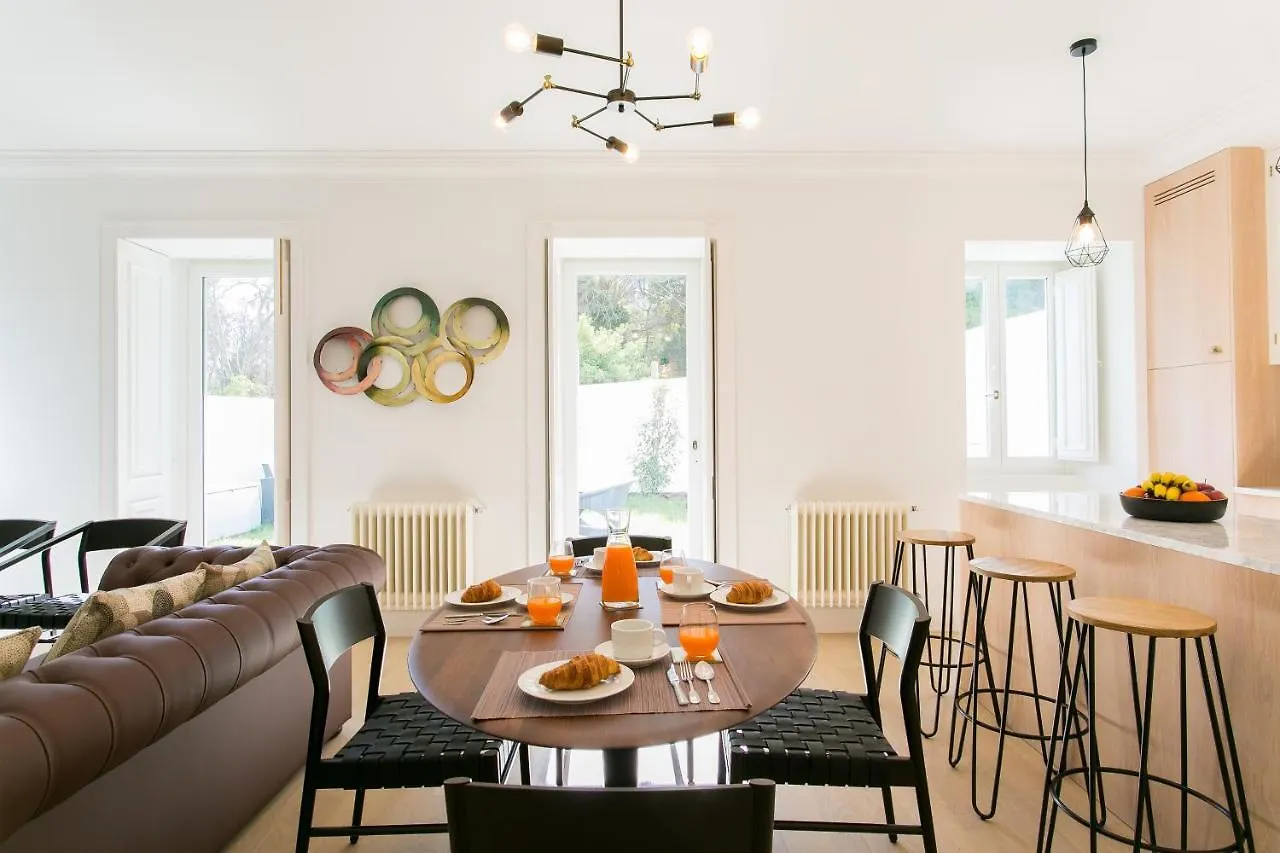 Apartment Joivy Stunning 2Br Apt With Garden, By The Avenida Subway And Botanical Garden Of Lisbon Portugal
