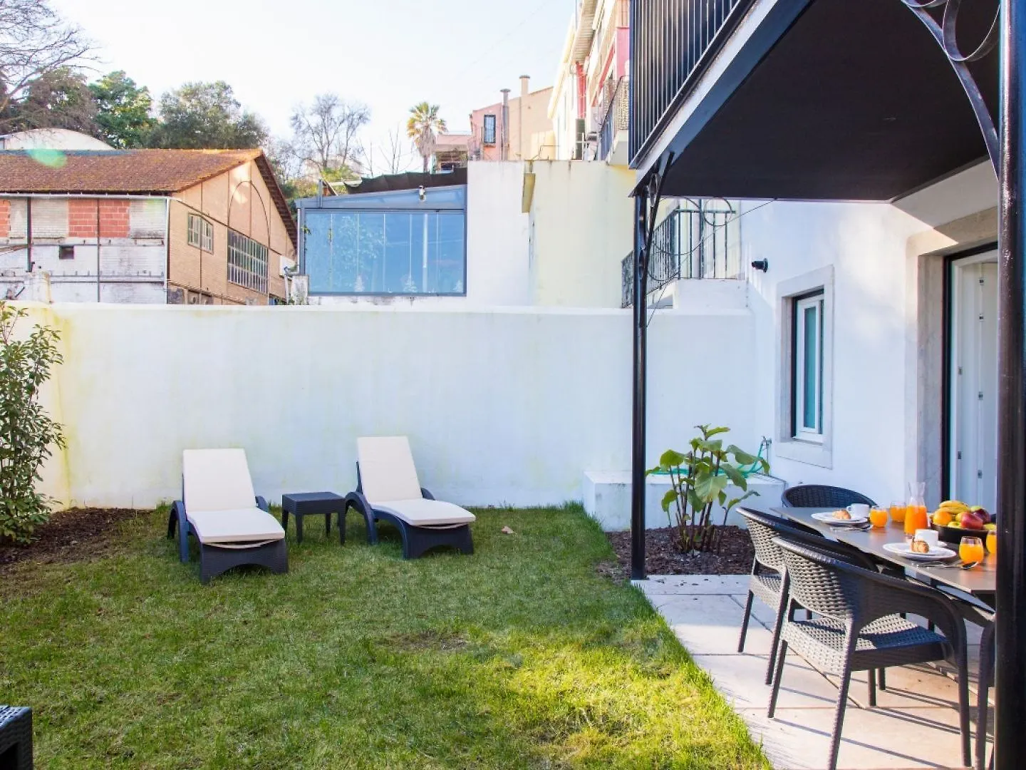 Joivy Stunning 2Br Apt With Garden, By The Avenida Subway And Botanical Garden Of Lisboa
